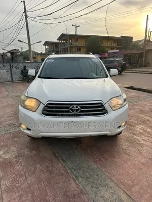 Toyota Highlander Sport 2009 White