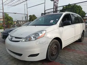 Toyota Sienna 2008 White