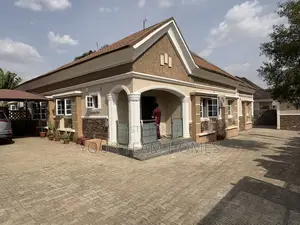 5bdrm Bungalow in Life Camp for sale