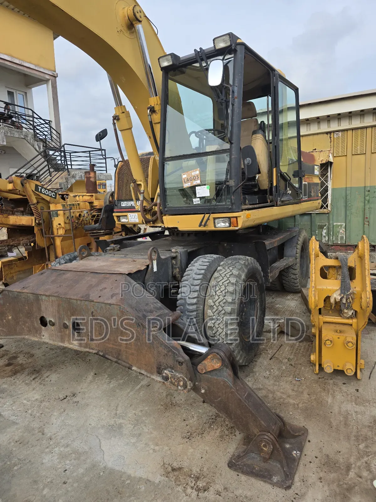 M318 Caterpillar Excavator