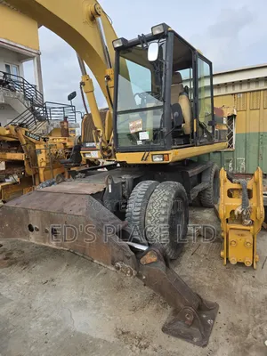 M318 Caterpillar Excavator