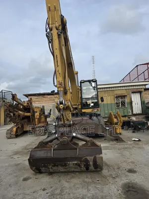 M318 Caterpillar Excavator