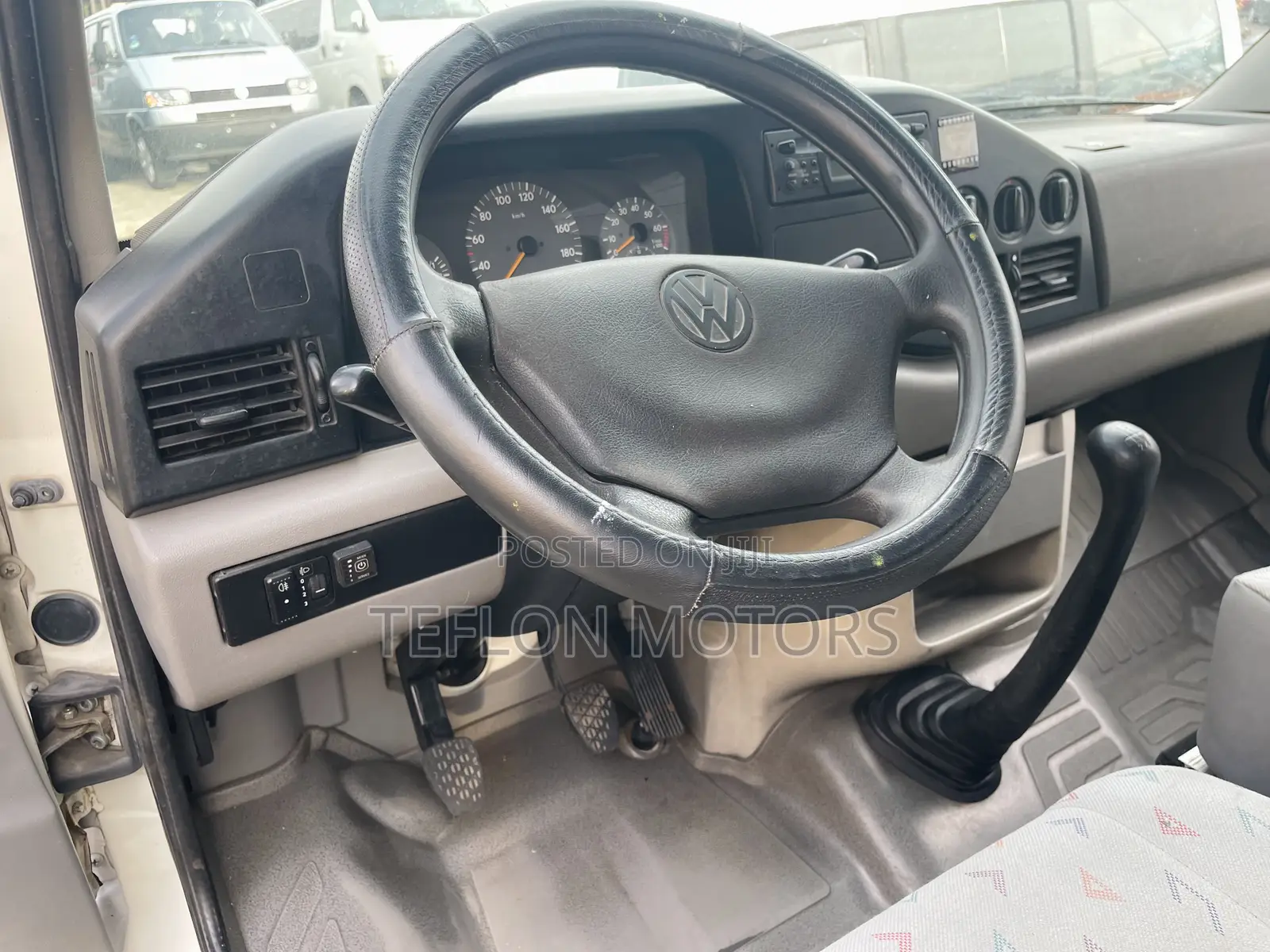 Volkswagen Multivan 2010 White