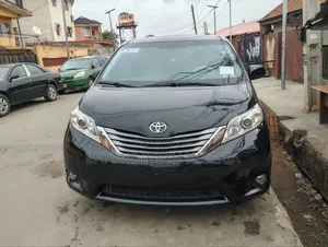 Toyota Sienna XLE 7 Passenger 2011 Black