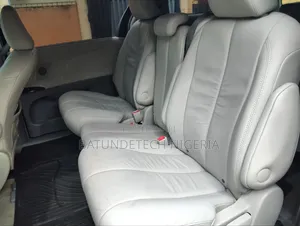 Toyota Sienna XLE 7 Passenger 2011 Black