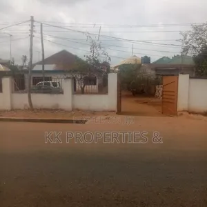 Furnished 11bdrm Chalet in Oshimili South for sale