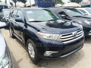 Toyota Highlander Limited 3.5l 4WD 2013 Blue