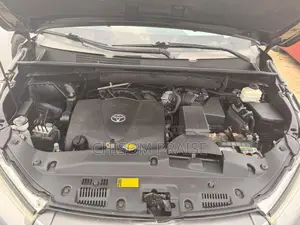 Toyota Highlander XLE 4x4 V6 (3.5L 6cyl 8A) 2017 Black