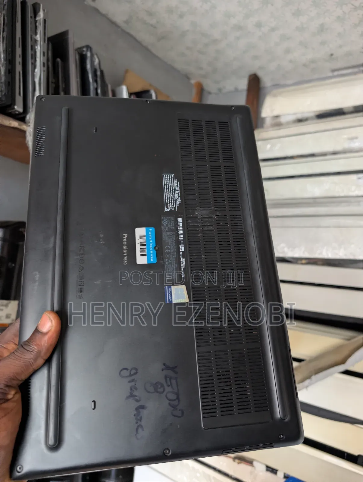 Laptop Dell Precision 7530 16GB Intel Xeon HDD+SSD 512GB