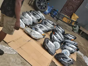 Mercedesbenz Headlights Available
