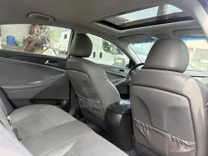Hyundai Sonata Limited 2.0T Sedan (2.0L 4cyl 6A) 2013 Silver