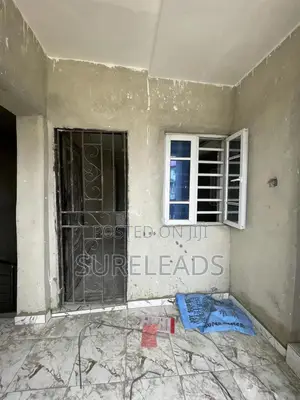 1bdrm Block of Flats in Taiwo Street, Awoyaya for rent