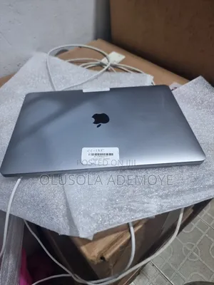 Laptop Apple MacBook Pro 2021 M1 8GB Apple M1 SSD 256GB