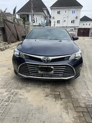 Toyota Avalon Limited Sedan FWD (3.5L 6cyl 6A) 2017 Blue