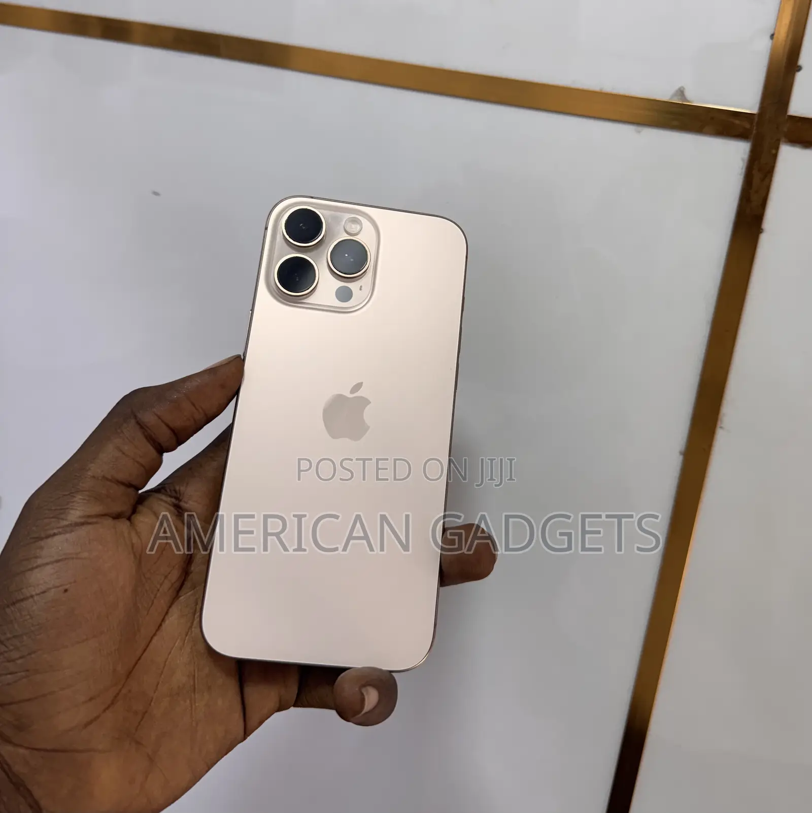 Apple iPhone 16 Pro Max 1 TB Gold