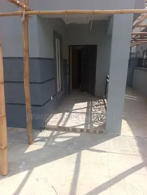 2bdrm Apartment in Adeosun Est, Akobo for rent