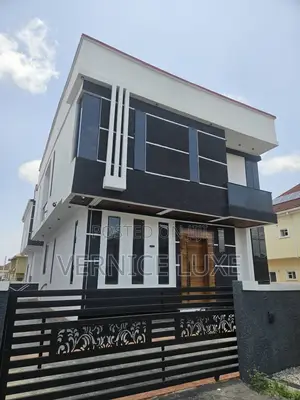 4bdrm Duplex in Emperor Estate, Sangotedo for sale