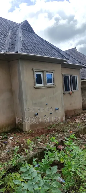 4bdrm Bungalow in Pipeline Estate, Auchi for sale