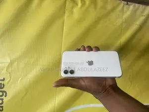 Apple iPhone 11 64 GB White