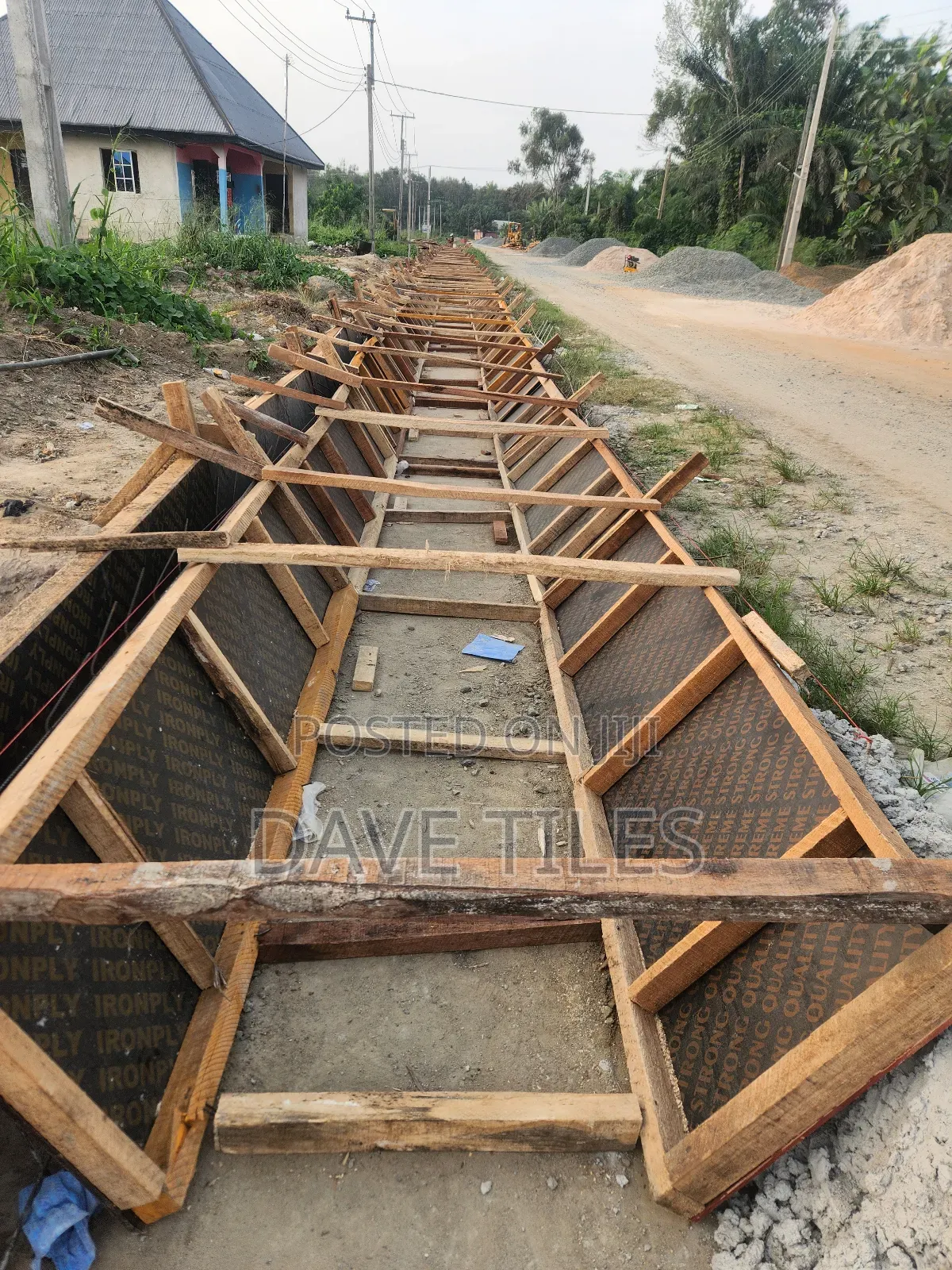 Trapedsodia Drainage