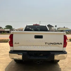 Toyota Tundra Limited 2021 White