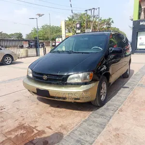 Toyota Sienna 1998 Black