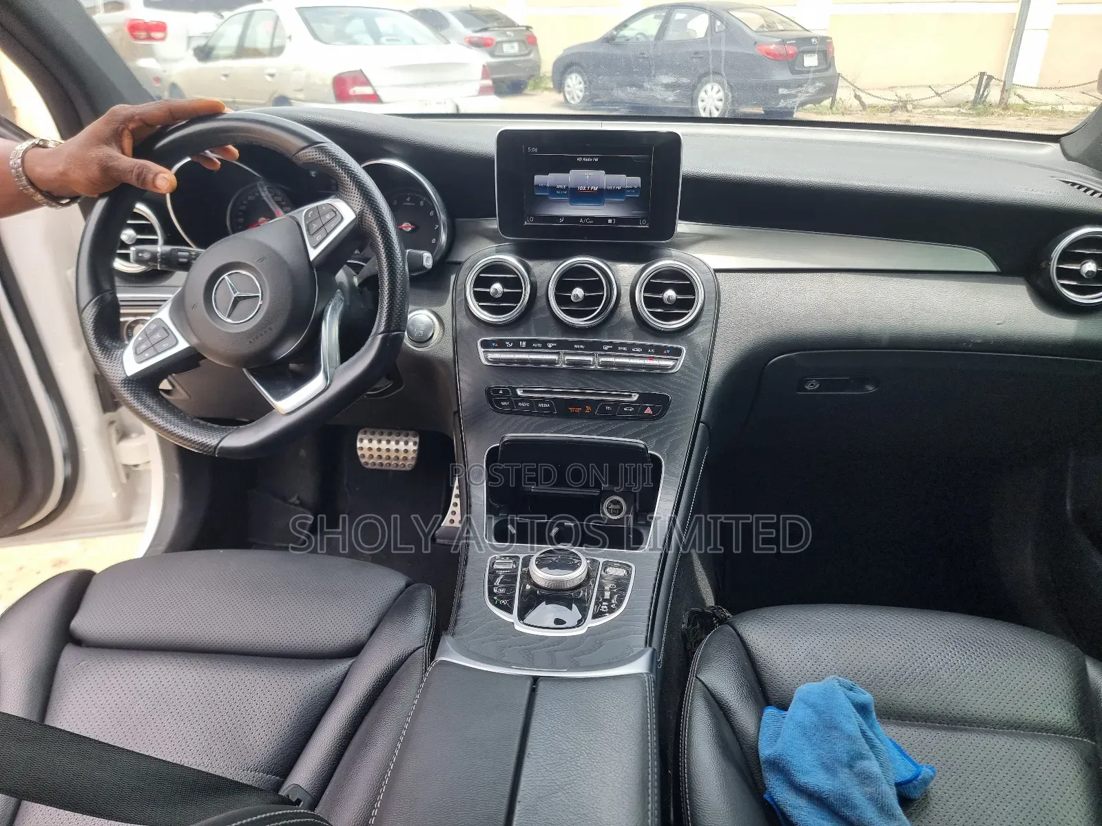 Mercedes-Benz GLC-Class 2019 White