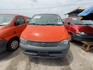 Toyota HiAce 2004 Red