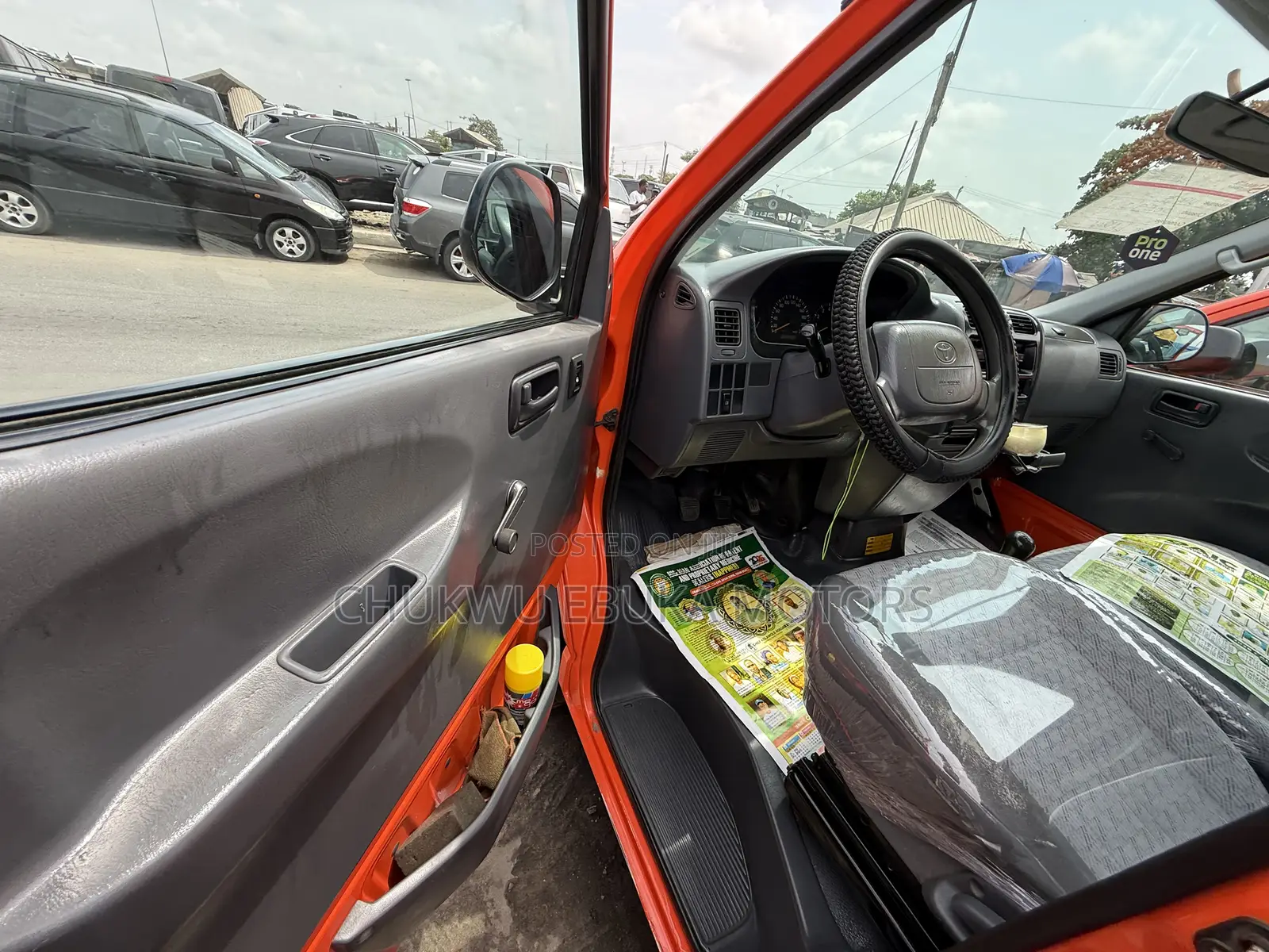 Toyota HiAce 2004 Red
