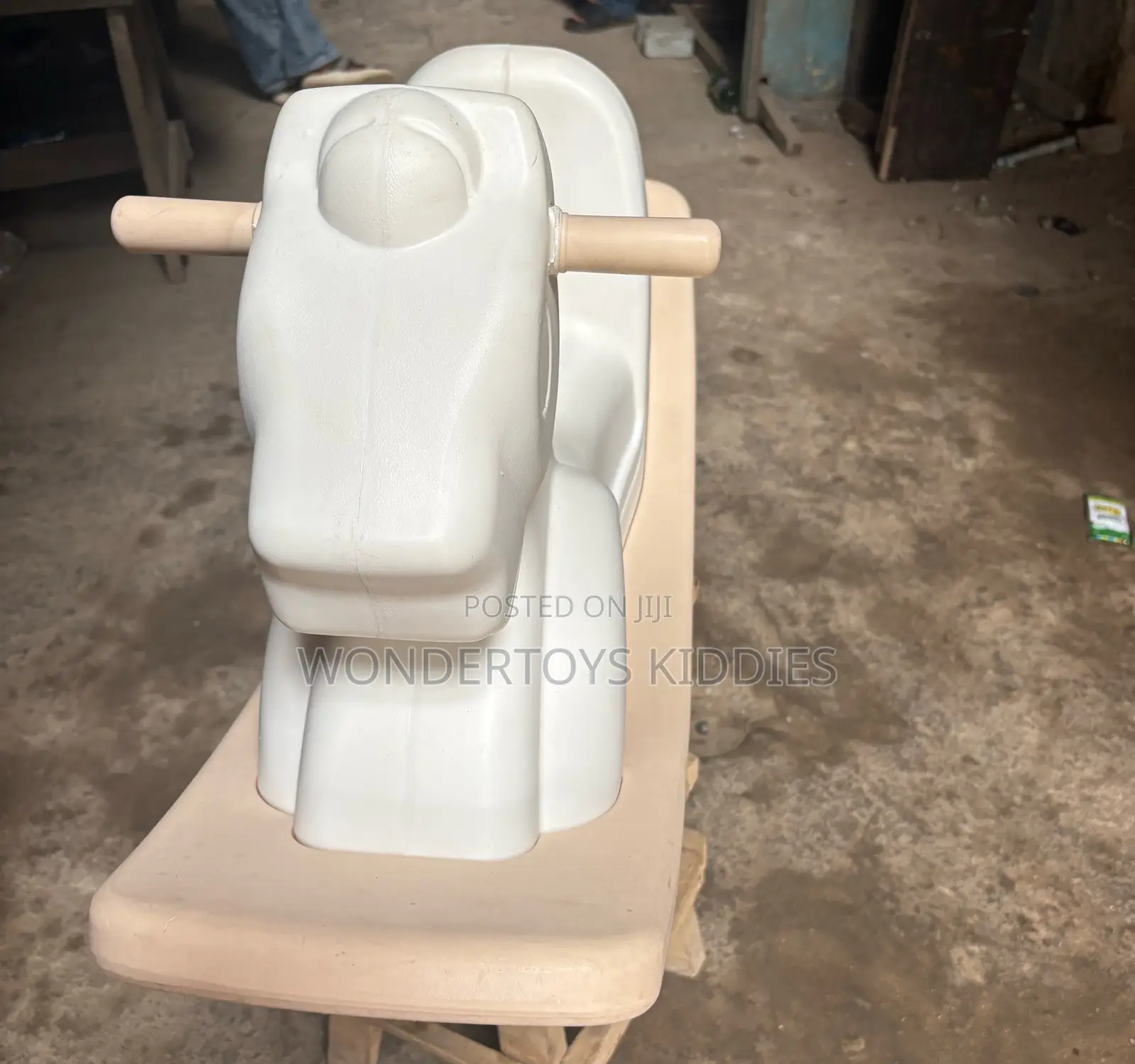 Durable Single Rocker