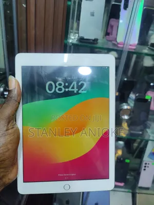 Apple iPad 10.2 (2019) 32 GB Silver