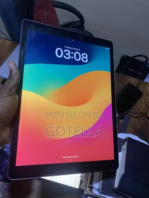 Apple iPad Pro 12.9 (2017) 256 GB Gray