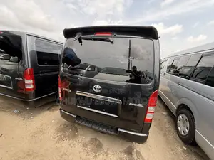 Toyota HiAce 2013 Black
