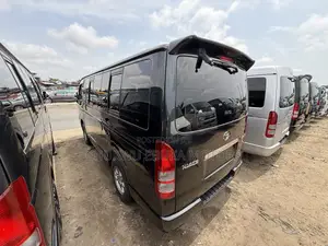 Toyota HiAce 2013 Black