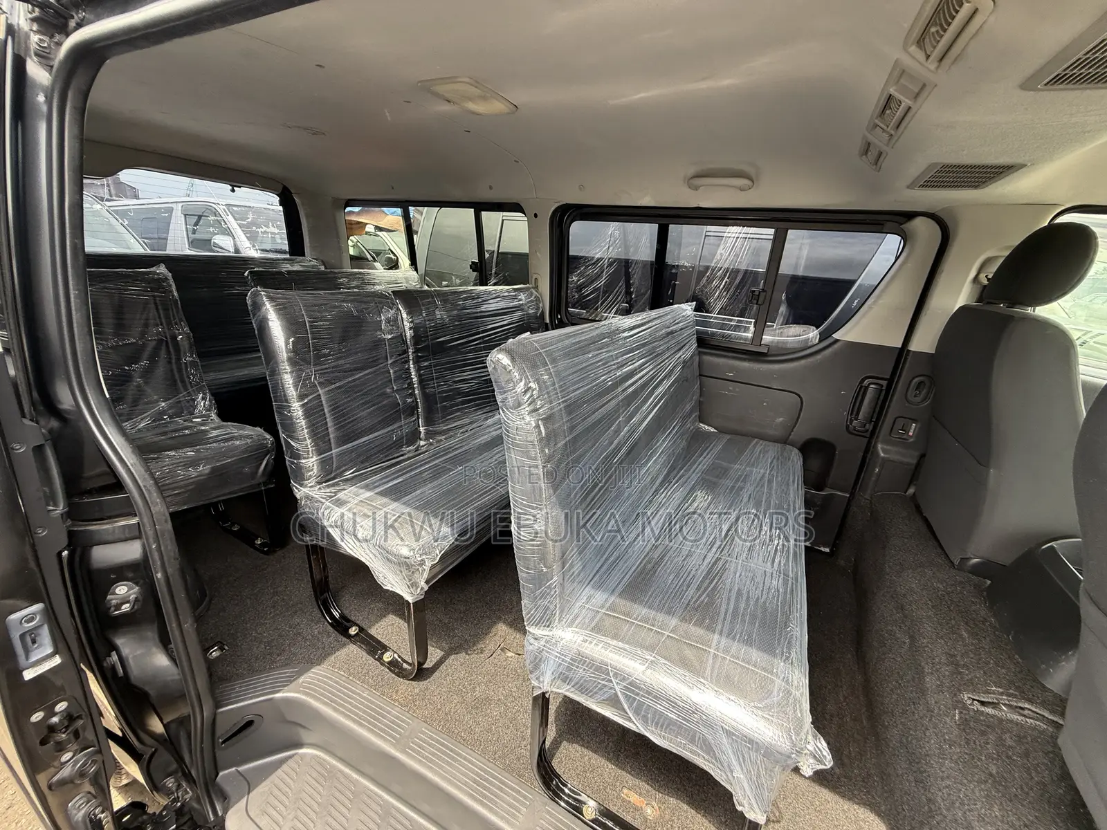 Toyota HiAce 2013 Black