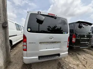 Toyota HiAce 2012 Silver