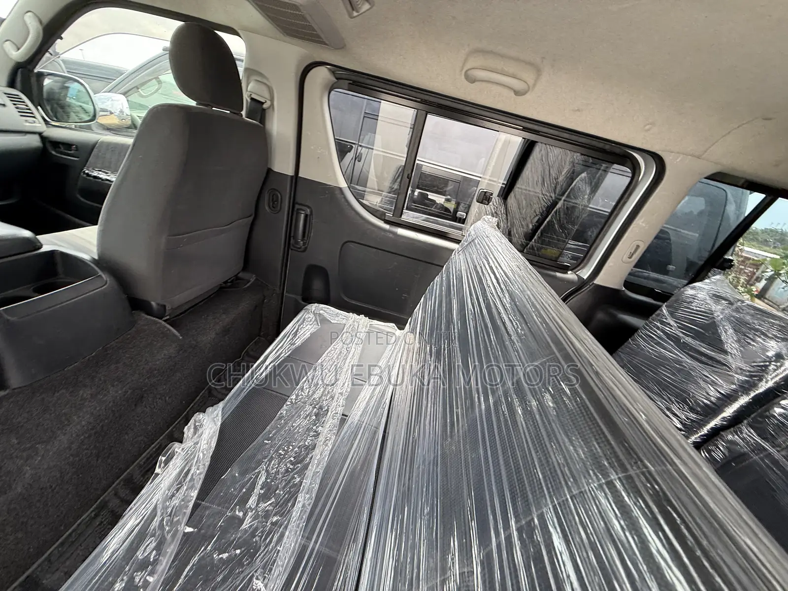 Toyota HiAce 2012 Silver