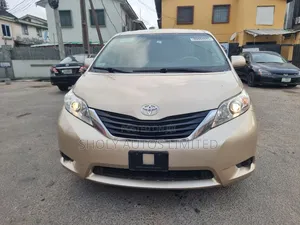 Toyota Sienna LE 7 Passenger 2012 Gold