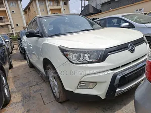 SsangYong Stavic 2016 White