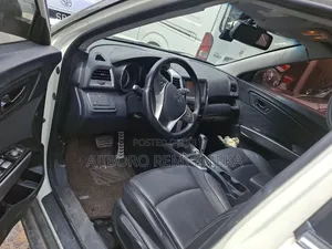SsangYong Stavic 2016 White