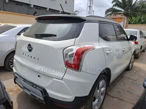 SsangYong Stavic 2016 White