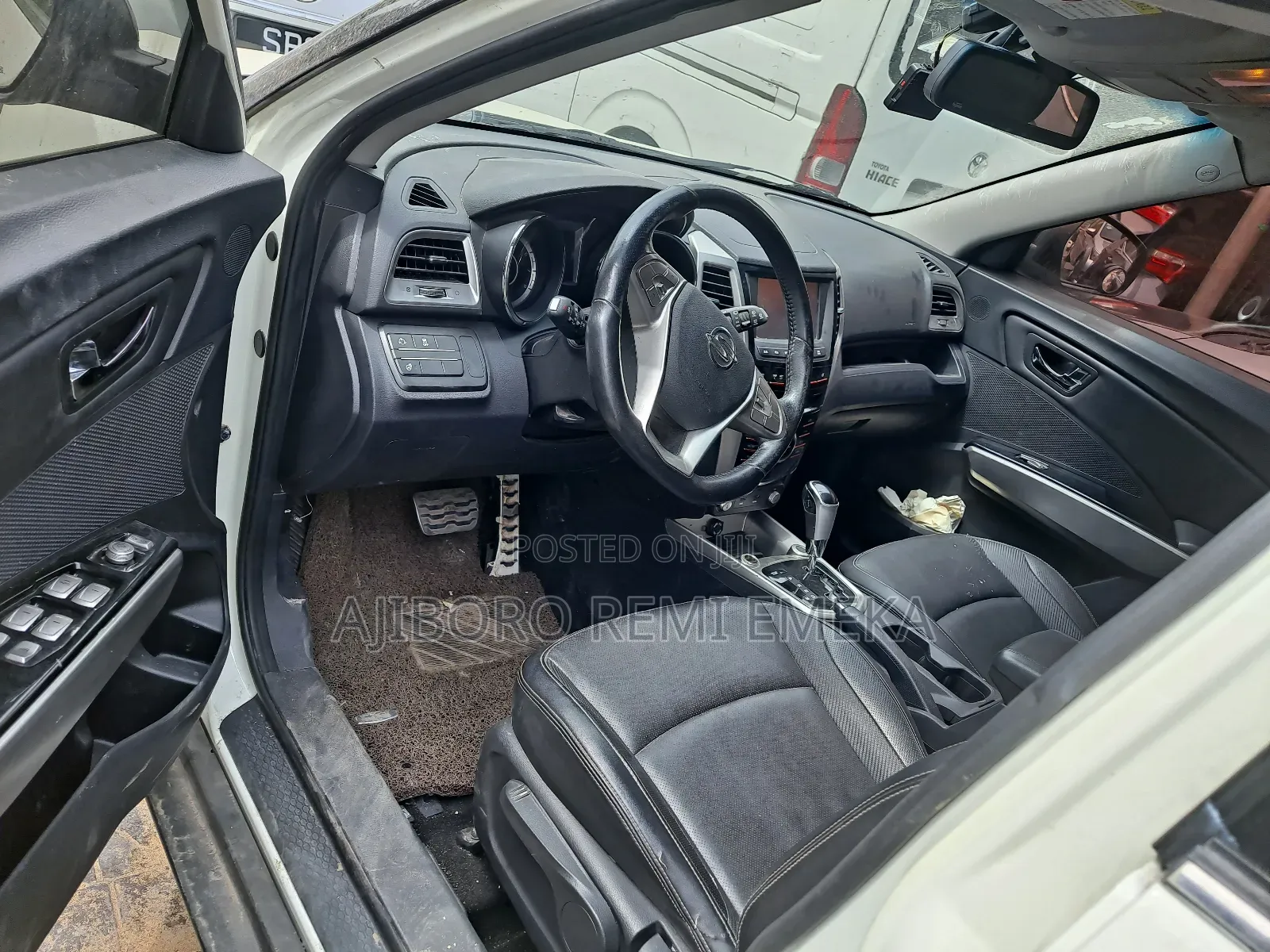 SsangYong Stavic 2016 White