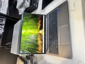 Laptop HP ZBook Firefly G8 16GB Intel Core i7 SSD 256GB