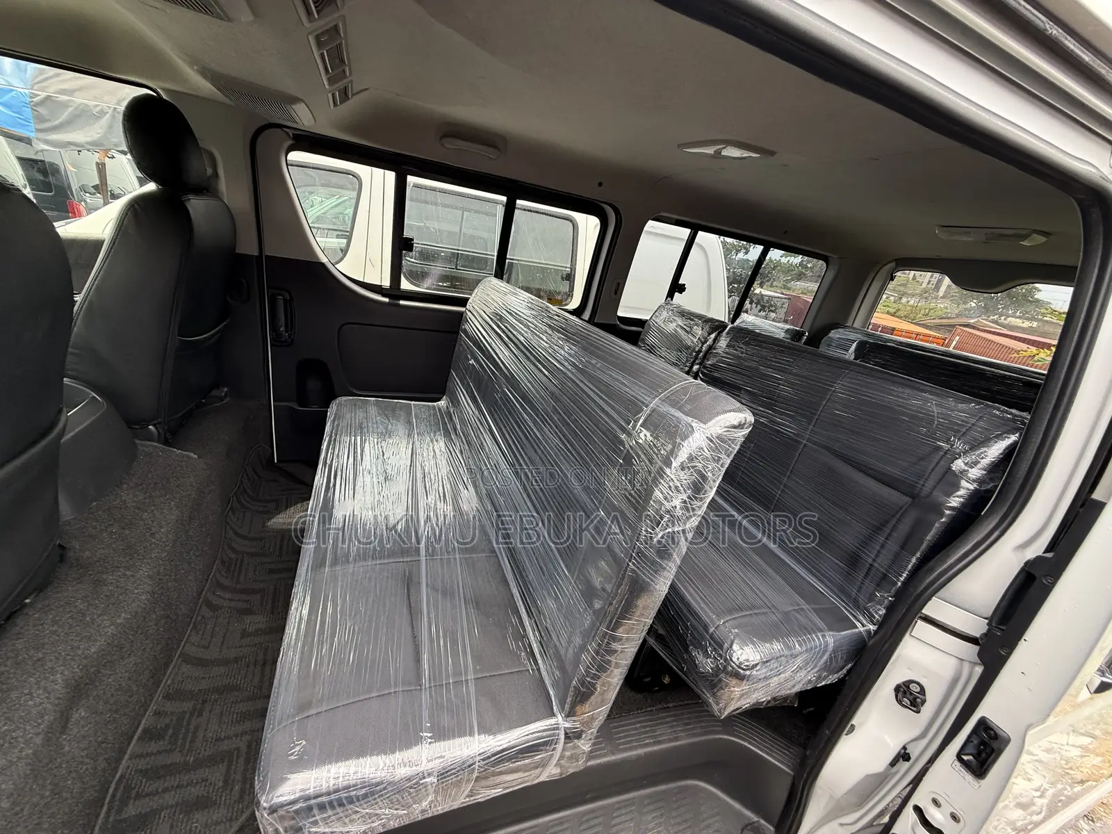 Toyota HiAce 2013 White