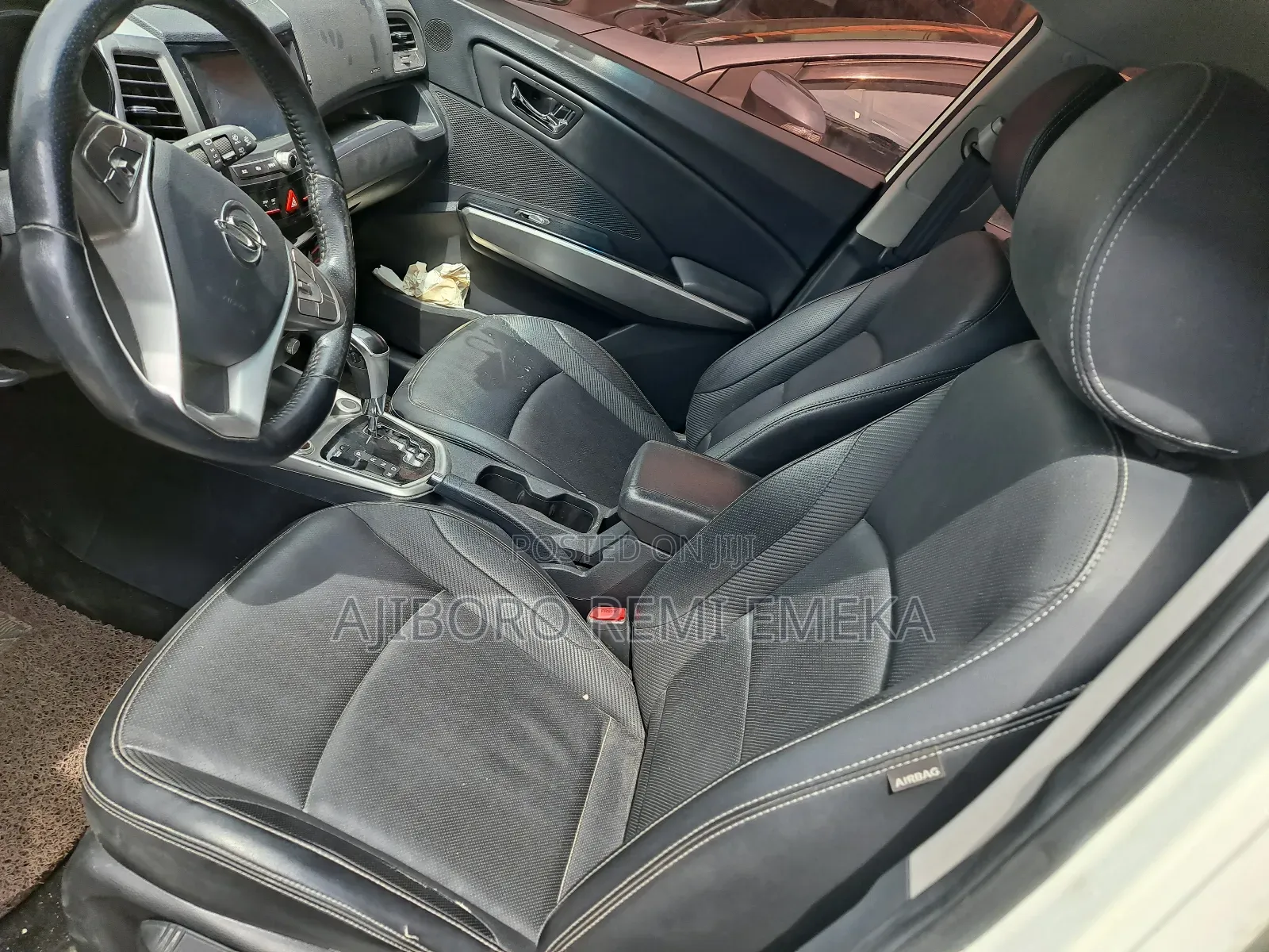 SsangYong Stavic 2016 White