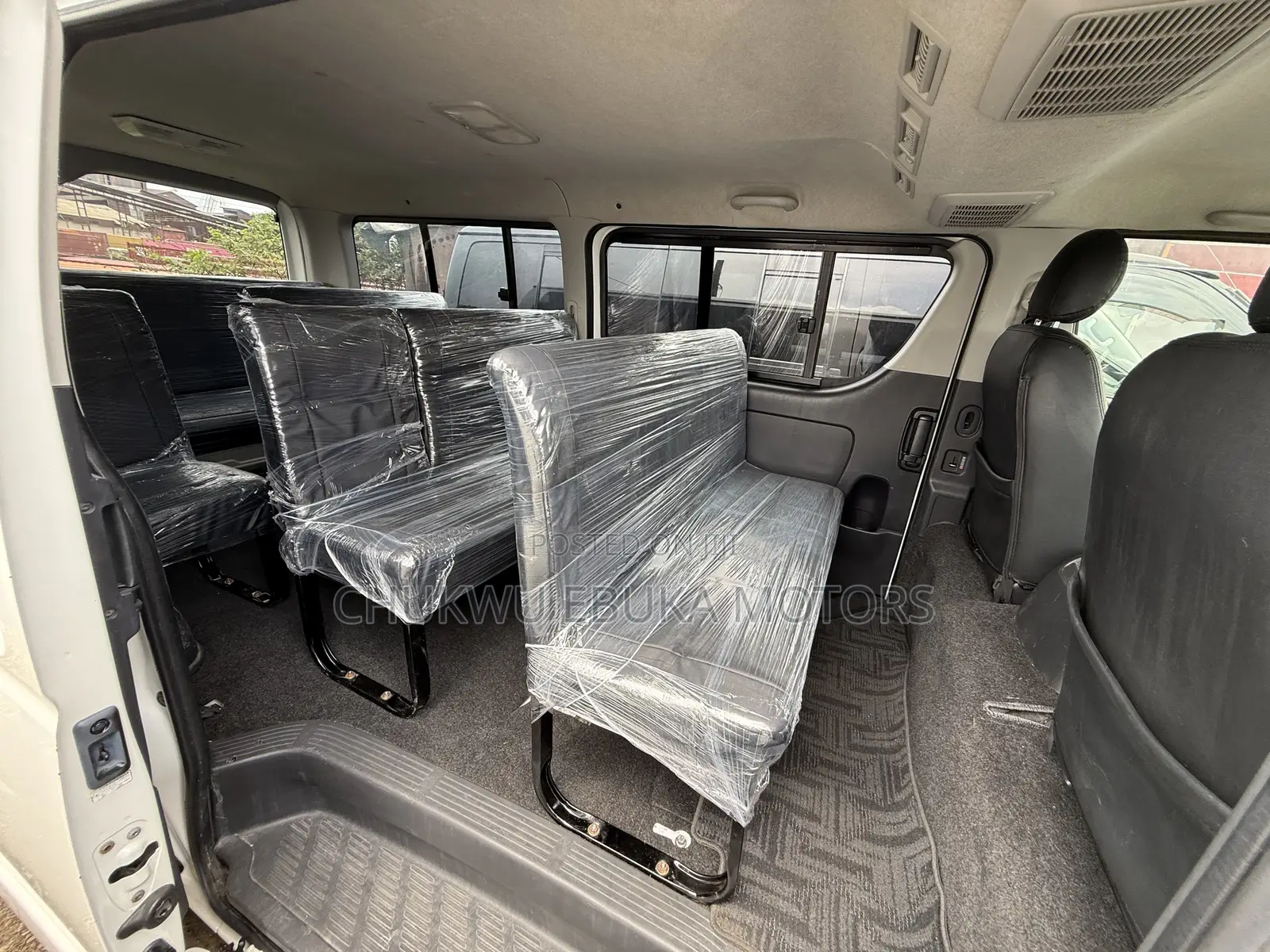 Toyota HiAce 2013 White