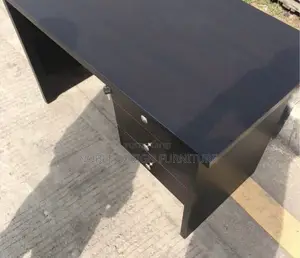 4feet Office Tables