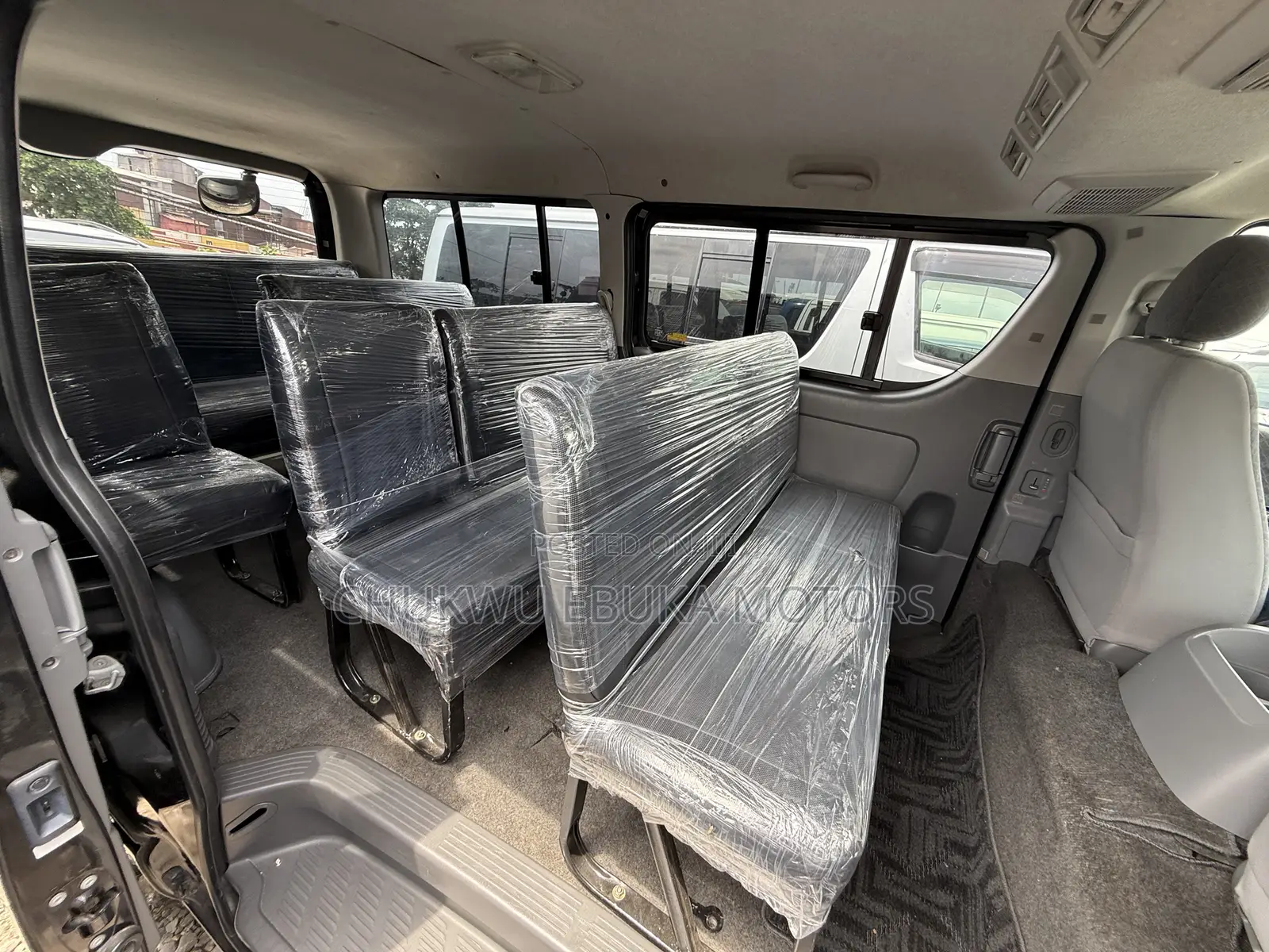 Toyota HiAce 2013 Black