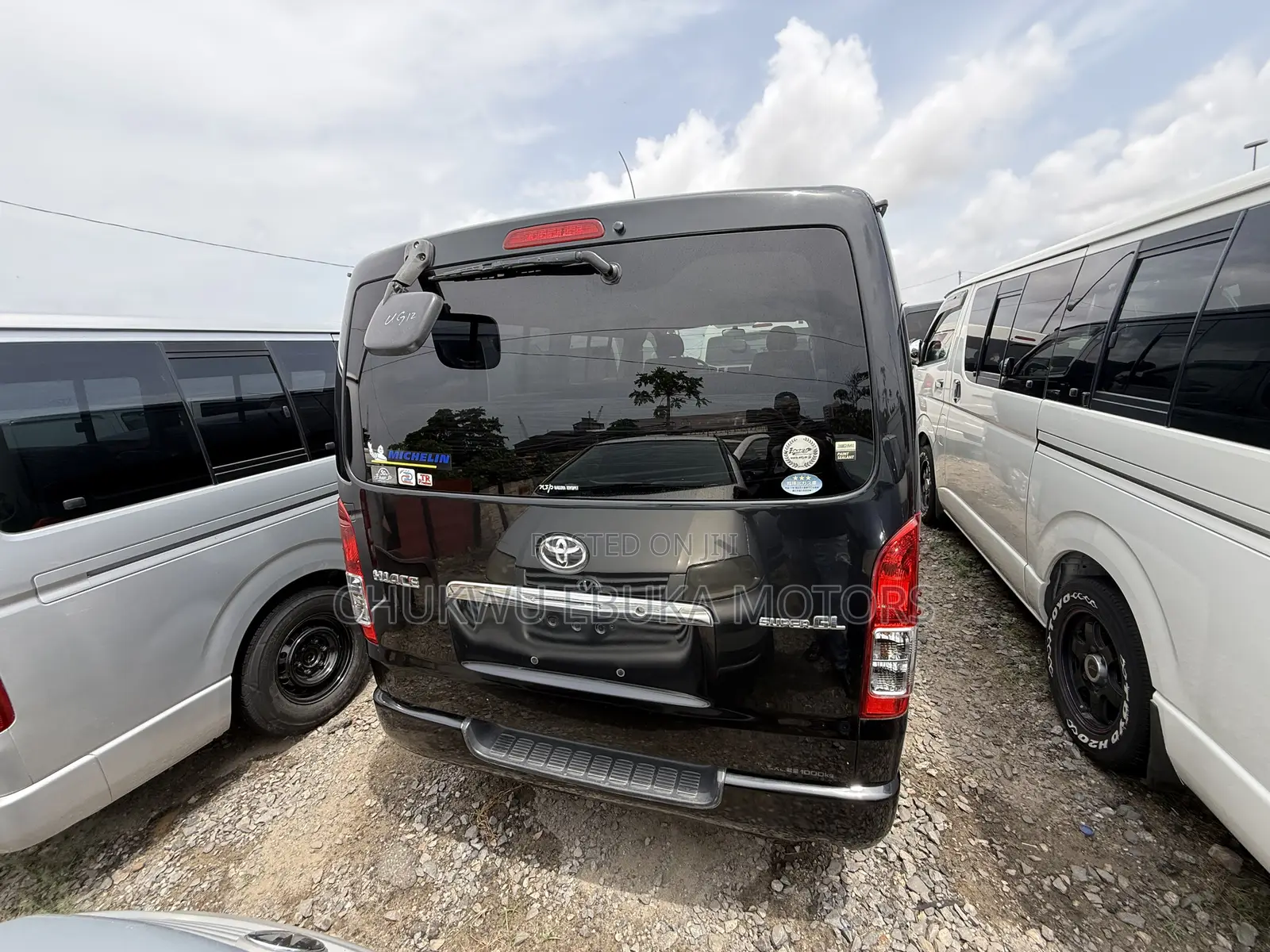 Toyota HiAce 2013 Black