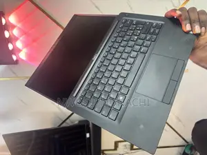 Laptop Dell Latitude 7390 8GB Intel Core i7 SSD 256GB